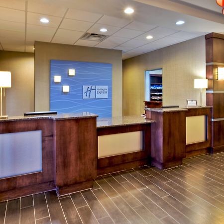 Holiday Inn Express & Suites Oak Ridge By Ihg Екстер'єр фото