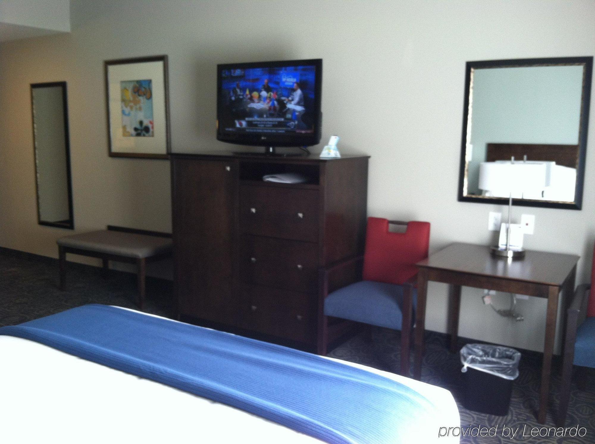 Holiday Inn Express & Suites Oak Ridge By Ihg Екстер'єр фото